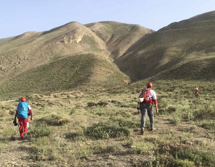 نجات ۲ طبیعت گرد گرفتار شده در ارتفاعات البرز جنوبی