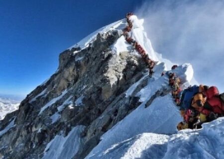 خلاصه گزارشی از کوهنورد توانمند عزیز عبدی به قله اورست