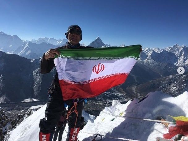 تاریخ‌سازی عزیز عبدی/ کوه‌نورد ۶۳ ساله ایرانی به قله اورست صعود کرد