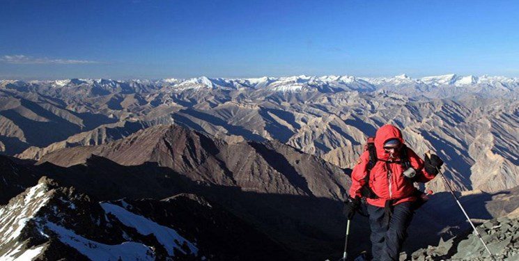 نجات مصدوم ۲۶ ساله از ارتفاعات کان صیفی «ملکشاهی»