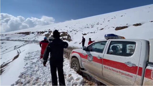 نجات ۱۵ طبیعت گرد حادثه دیده در ارتفاعات طالقان