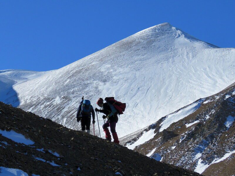 کوهنورد ارتفاعات همدانی عازم ارتفاعات کشور قزاقستان شد