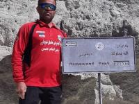 کوهنورد امام حسنی بر فراز بام ایران