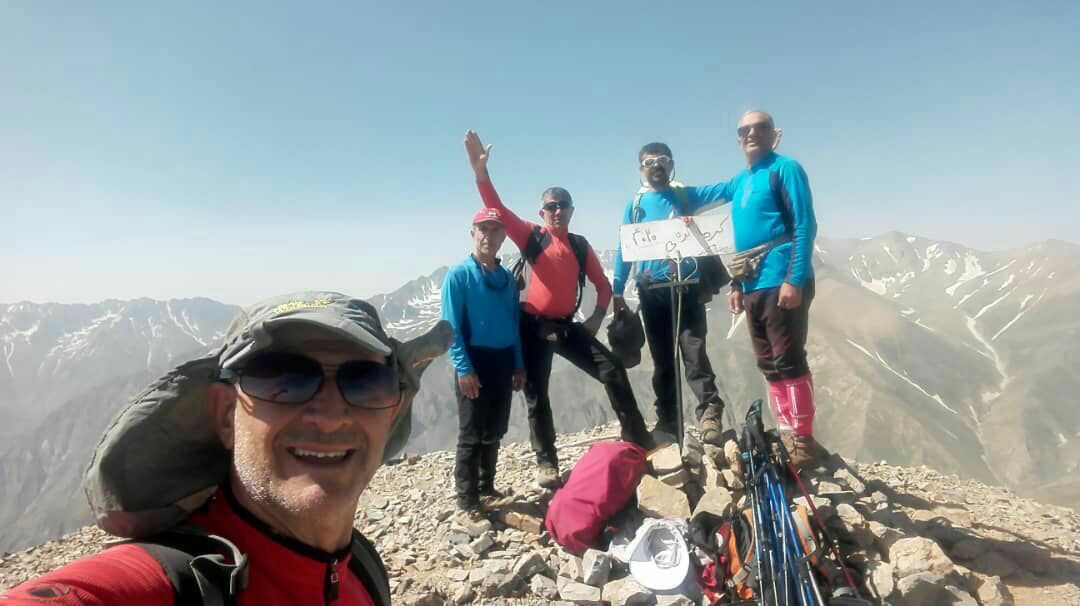 گزارش صعود یک روزه گروه کوهنوردی فتح شهرستان کلاردشت به قله کرماکوه ( ۴۰۲۰ متر )
