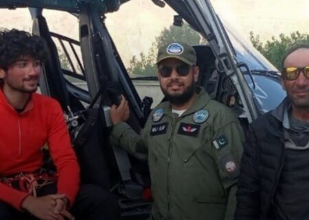 امداد هوایی دو کوهنورد پاکستانی از کمپ ۱ انگاپاربات