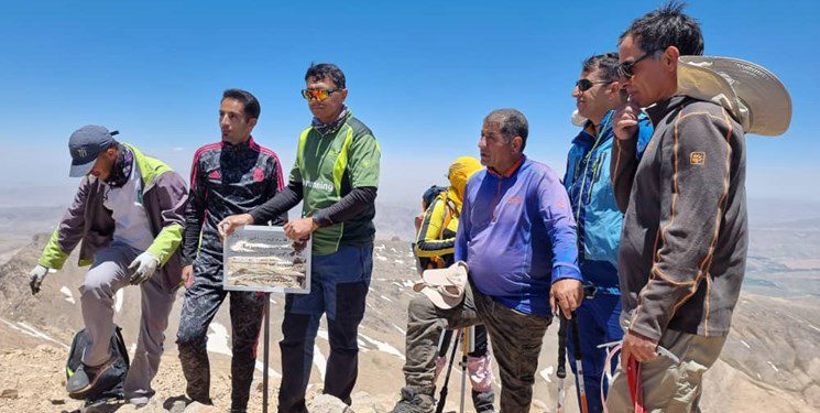 نجات ۳ کوهنورد مفقود شده در ارتفاعات کوه‌های جاده چالوس