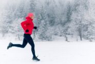 چگونه هنگام ورزش در هوای سرد از آسیب‌دیدگی جلوگیری کنید؟