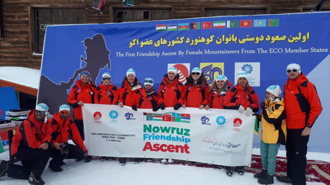 صعود دوستی کوهنوردان زنِ عضو «اکو» به قله «توچال»
