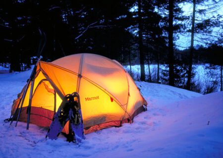 کمپ زدن در برف