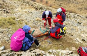 کوهنورد ۵۶ ساله گرفتار در ارتفاعات نقده نجات یافت