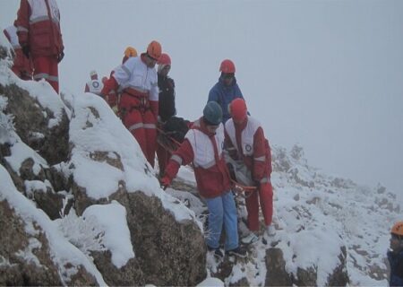نجات ۹ کوهنورد آسیب‌دیده در ارتفاعات کبیرکوه ایلام