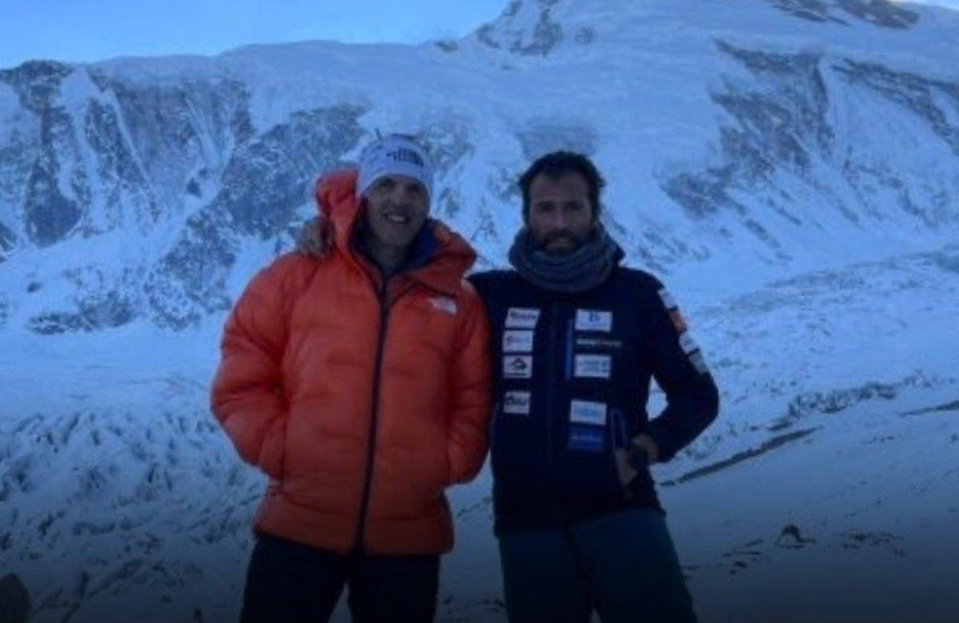 صعود کوهنوردان معروف به ماناسلو