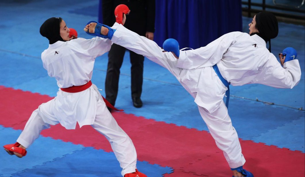 کاراته کاران پایانه ها یکی پس از دیگری طلایی شدند/قهرمانی تیم کاراته بانوان پایانه های نفتی در المپیاد شرکت ملی نفت