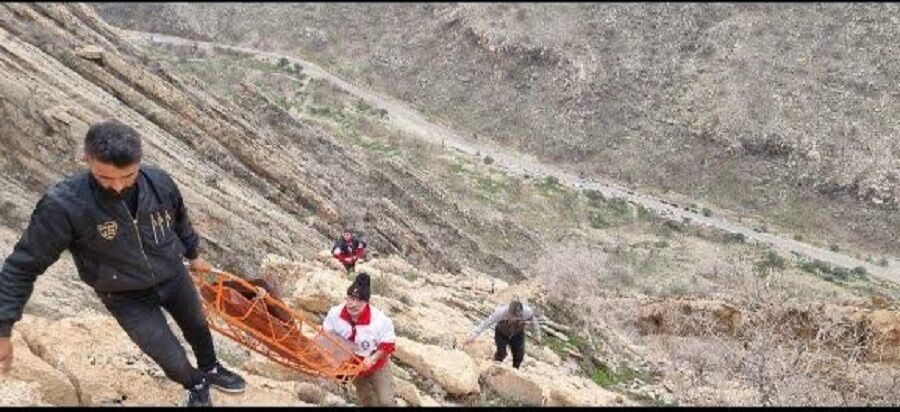 یک نفر در گچساران براثر سقوط از کوه جان باخت