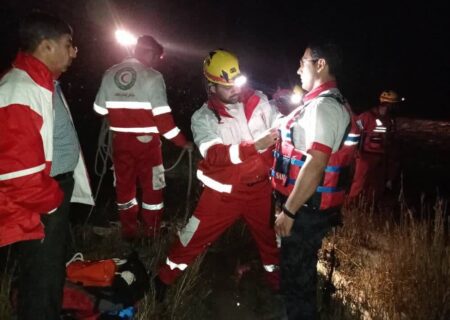 امدادگران هلال احمر پنج کوهنورد دشتستانی را نجات دادند