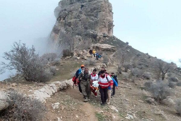 نجات یک کوهنورد کرمانشاهی در ارتفاعات شهرستان گیلان غرب