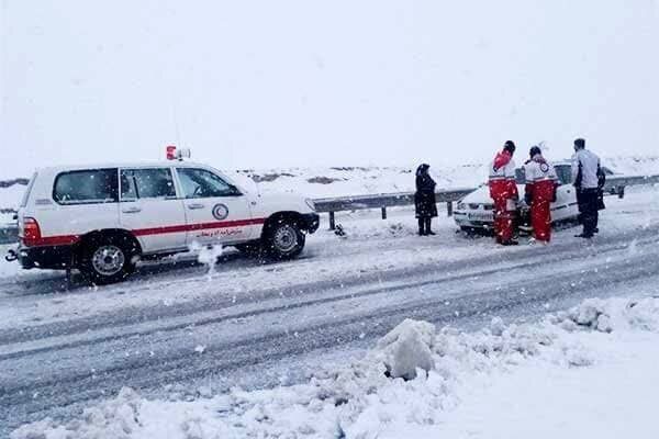 امدادرسانی به ۱۰ هزار نفر در برف و کولاک چند روز اخیر/ آماده‌باش امدادگران در استان‌ها