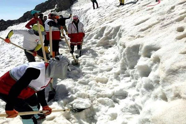 نجات جان کوهنورد ۲۹ ساله در ارتفاعات کوه آوران سلماس