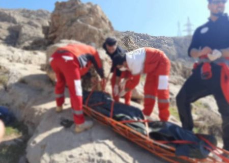 جان باختن یک کوهنورد  بر اثر سقوط از ارتفاعات طاقبستان در کرمانشاه