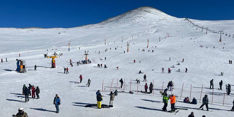 ۲ متر برف در فاصله یک ساعته از تهران/ سالانه ۴ میلیون نفر از توچال بازدید می‌کنند