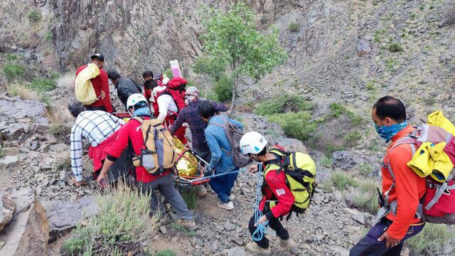 پیکر مرد ۴۰ ساله کاشمری پس از سه روز عملیات جستجو در کوهستان پیدا شد