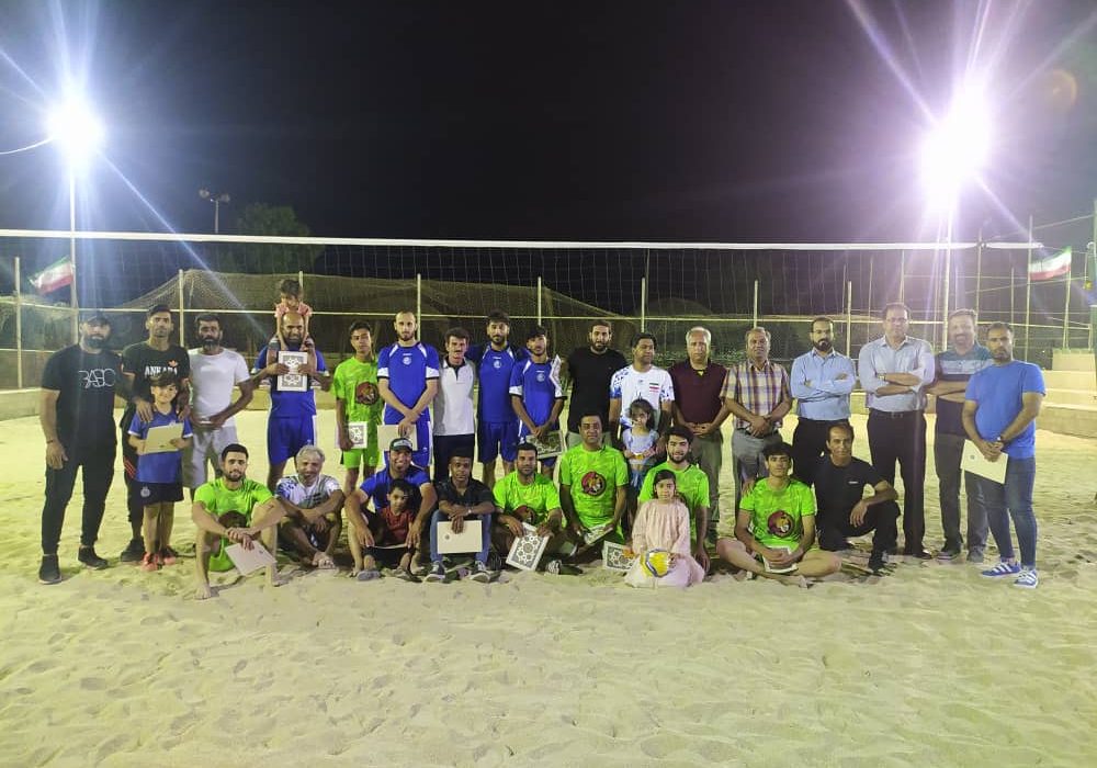 آزادی قهرمان مسابقات والیبال ساحلی خارگ شد