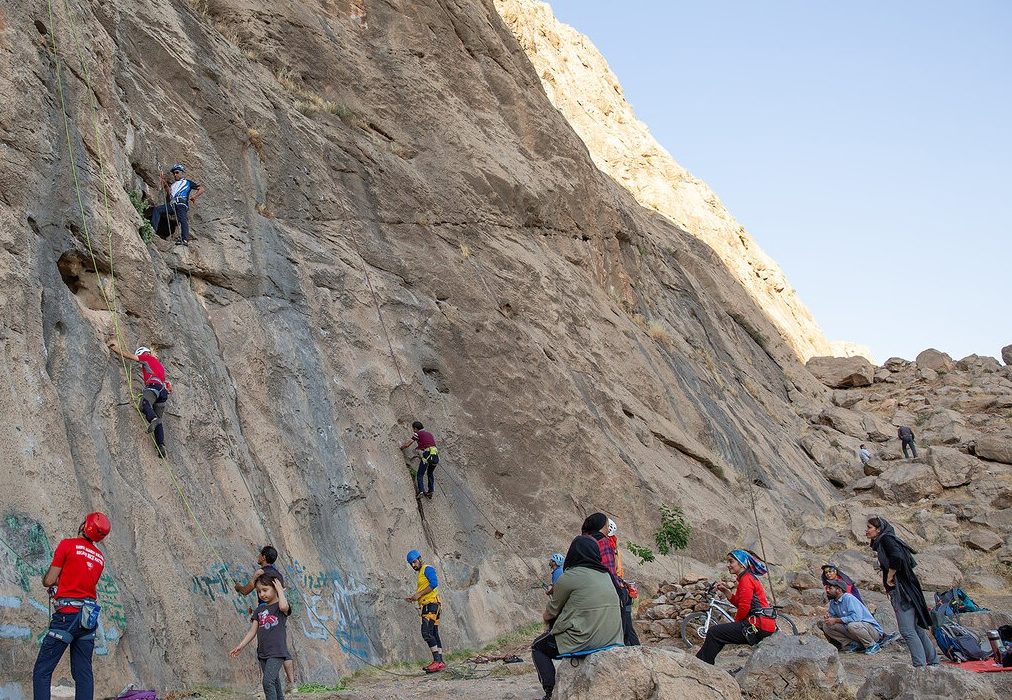 صعودهای کوهنوردی غیرمجاز، چالش این روزهای زنجان