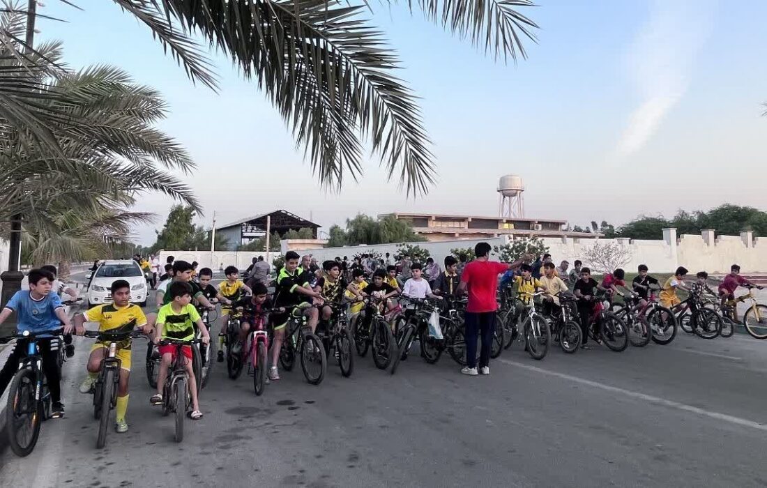 برگزاری مسابقات دوچرخه سواری گرامیداشت هفته تربیت بدنی در خارگ با حضور ۹۰ دانش آموز پسر