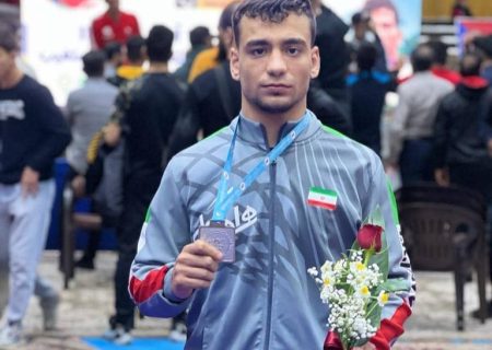 نایب قهرمانی کشتی گیر بوشهری در رقابتهای قهرمانی جوانان کشور