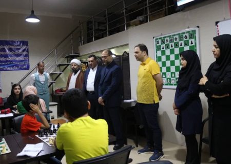 تمرینات تیم ملی شطرنج در جزیره خارگ با کیفیت و جدیت ویژه ای دنبال می شود