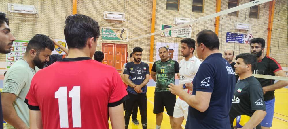حضور نماینده جزیره خارگ در لیگ برتر والیبال استان بوشهر