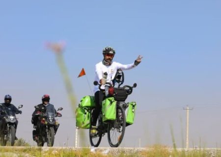 دوچرخه‌سوار بوشهری مسیر بندر دیلم به عسلویه را بدون توقف رکاب زد