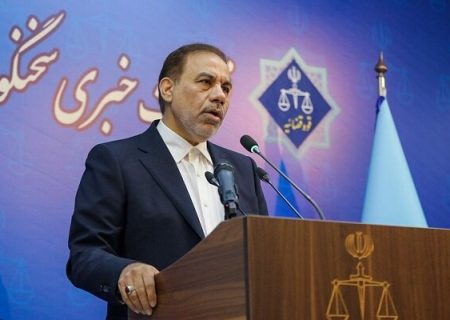 درخواست ۱۰۰ هزار میلیاردی از رییس بانک مرکزی با اسناد جعلی