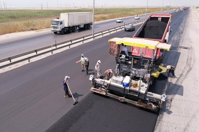 ۱۹ دستگاه ماشین آلات به دهیاریهای استان بوشهر تحویل شد