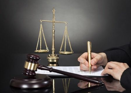زمان اصلاح قانون تسهیل برای جذب وکیل فرا رسیده است