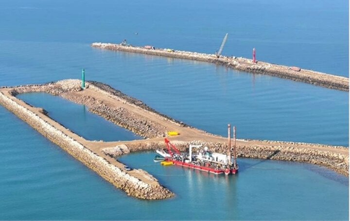 آغاز لایروبی طرح توسعه بندر گناوه با اعتبار ۲هزار میلیاردی