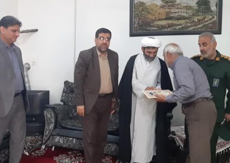 مسئولان تنگستان با جانبازان دیدار کردند