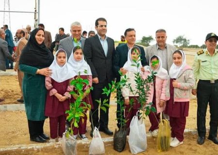 مراسم روز درختکاری در بوشهر برگزار شد