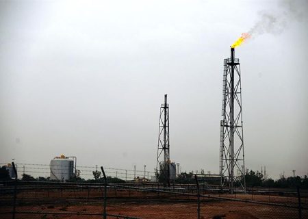 پس از یک قرن ؛ گازهای مشعل شرق کارون خاموش می شوند