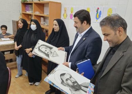تجلیل از جایگاه هنرمندان در دیلم هنر ابزاری برای توسعه فرهنگی و اجتماعی