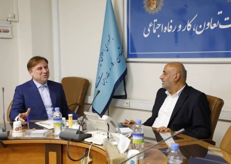 تأکید استاندار بوشهر بر تشکیل کنسرسیوم پتروشیمی‌ها برای مهارت‌آموزی جوانان