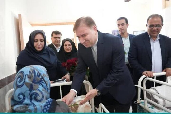 استاندار بوشهر: خدماترسانی به سالمندان باید کیفیتر شود