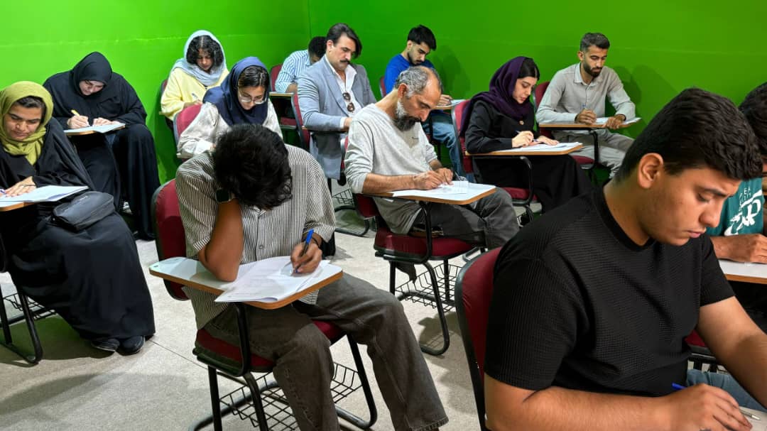 آزمون ورودی دوره جامع فیلمسازی در بوشهر با استقبال چشمگیر داوطلبان برگزار شد