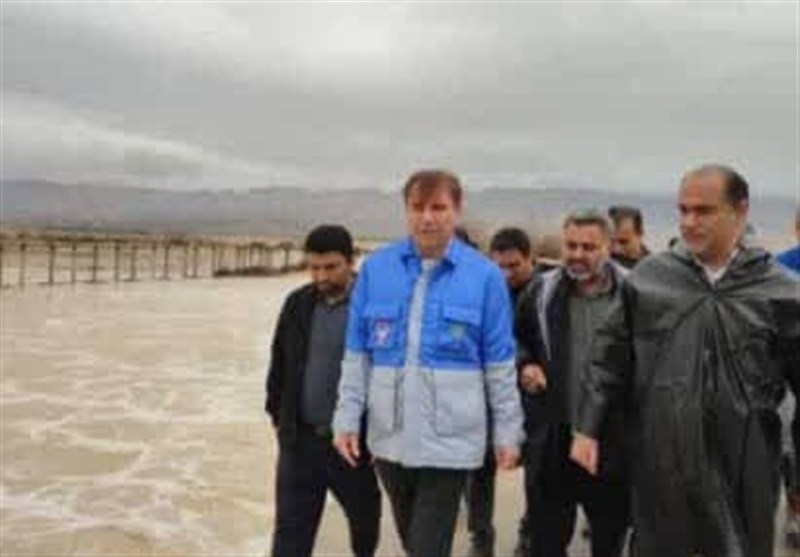 استاندار بوشهر وضعیت بارندگی و روانآبها در عسلویه را بررسی کرد