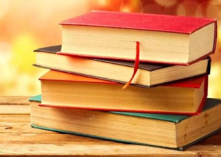 استاندار بوشهر ۳۵۰ جلد کتاب به کتابخانه‌های عمومی استان اهدا کرد