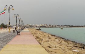 سواحل خلیج‌فارس در استان بوشهر تا اوایل امشب مواج است