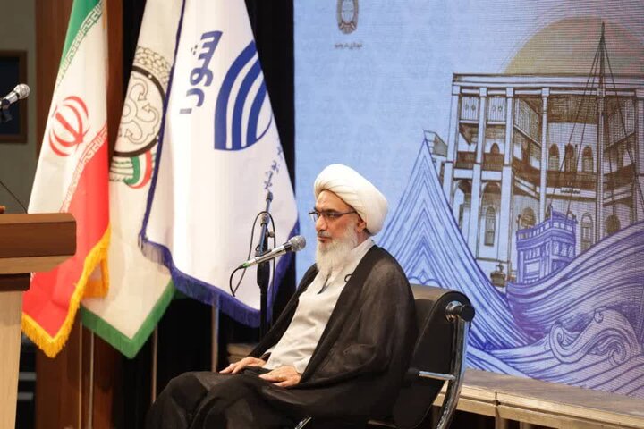 امام جمعه بوشهر: شوراها طلایهداران خدمت و مولفه قدرت نظام هستند