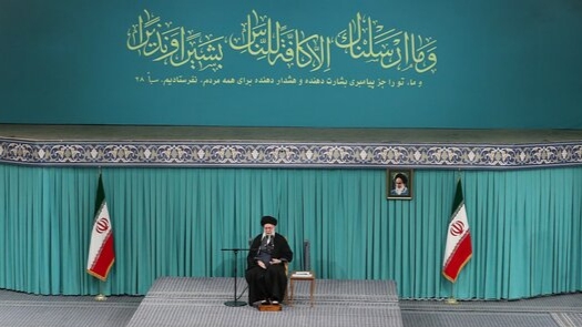 رئیس‌جمهور آمریکا به دلیل خسارات و تهمتی که به ملت ایران زد مجرم است