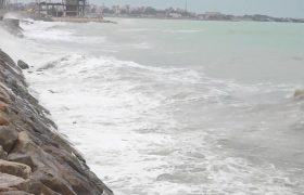 مواج شدن خلیج فارس در سواحل استان بوشهر