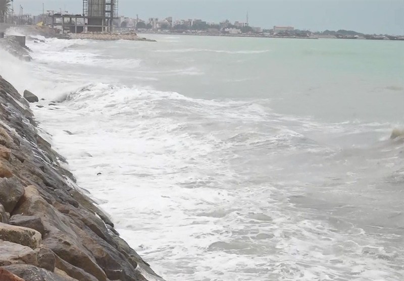 مواج شدن خلیج فارس در سواحل استان بوشهر